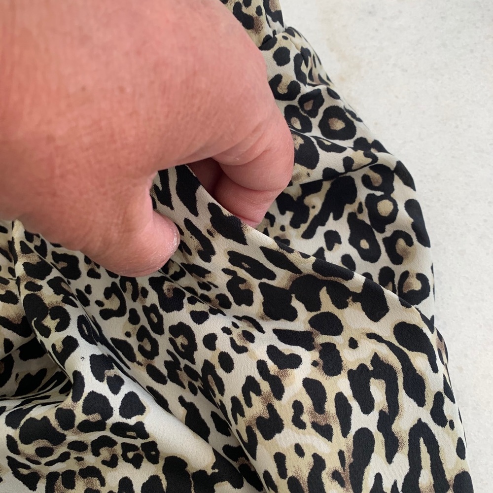 NWOT Forever 21 Wide Leg Leopard Pants - Picture 6 of 7
